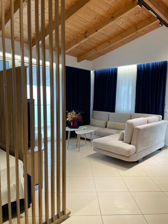 Qeparo Napolon Complex Hotel Екстериор снимка