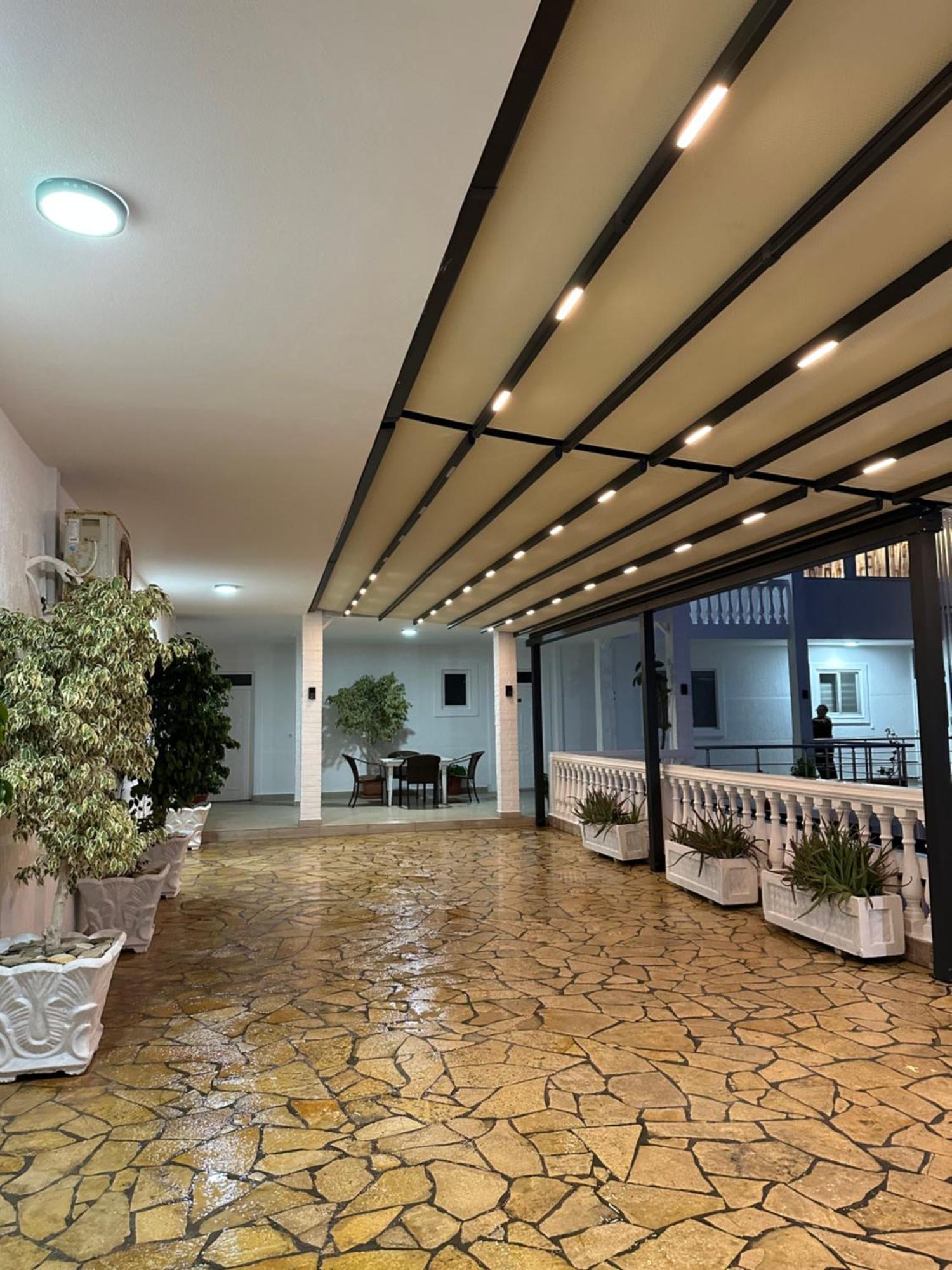 Qeparo Napolon Complex Hotel Екстериор снимка