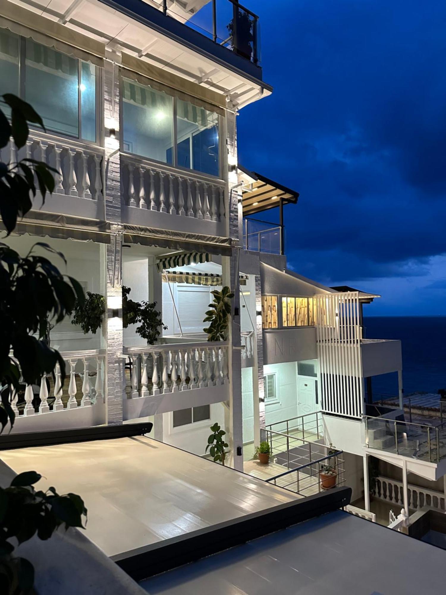 Qeparo Napolon Complex Hotel Екстериор снимка
