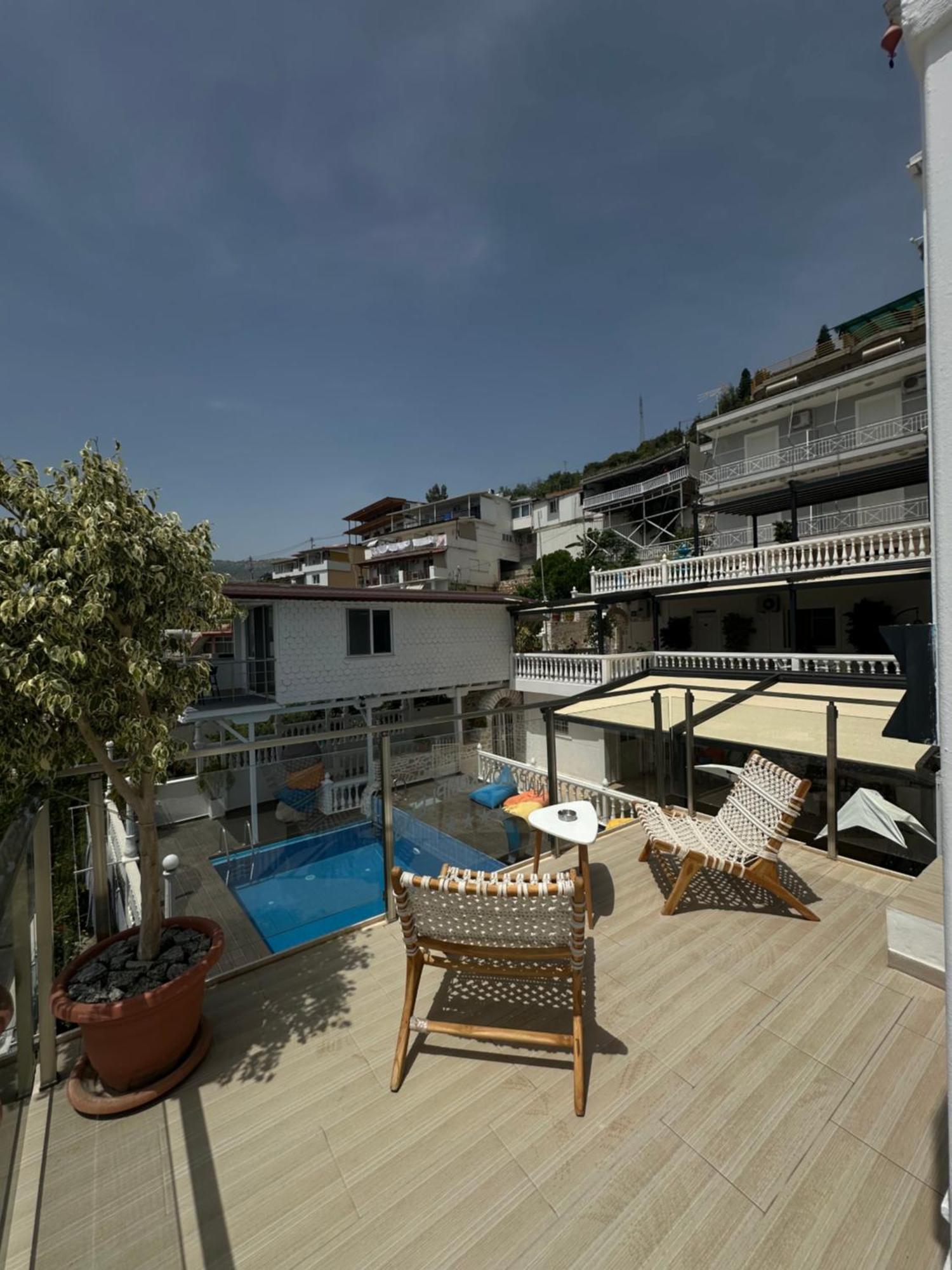 Qeparo Napolon Complex Hotel Екстериор снимка