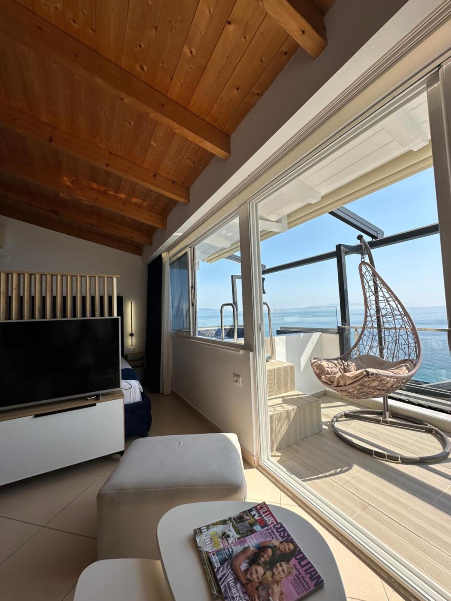 Qeparo Napolon Complex Hotel Екстериор снимка