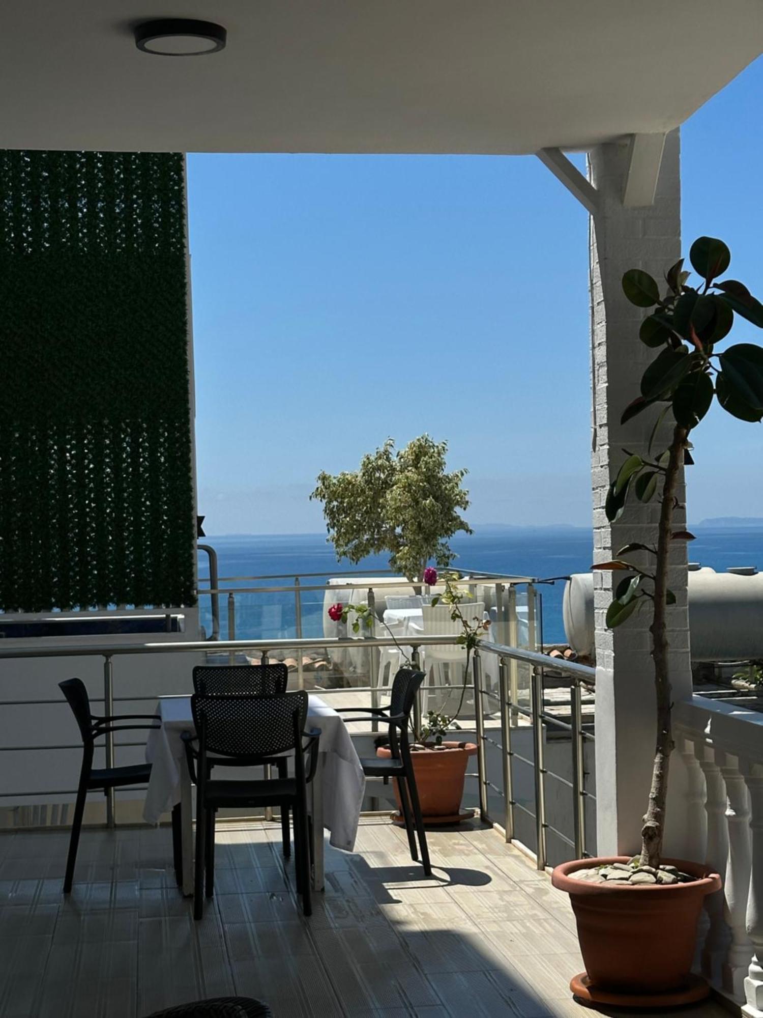 Qeparo Napolon Complex Hotel Екстериор снимка